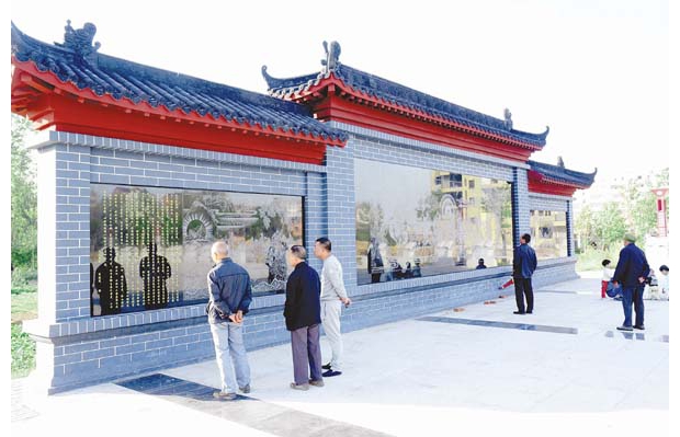 隨縣均川鎮改善人民文化休閑環(huán)境修建了“唐王廣場(chǎng)”