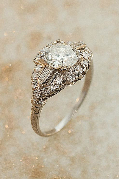 買(mǎi)婚戒注意事項 婚禮儀式中最重要的物品