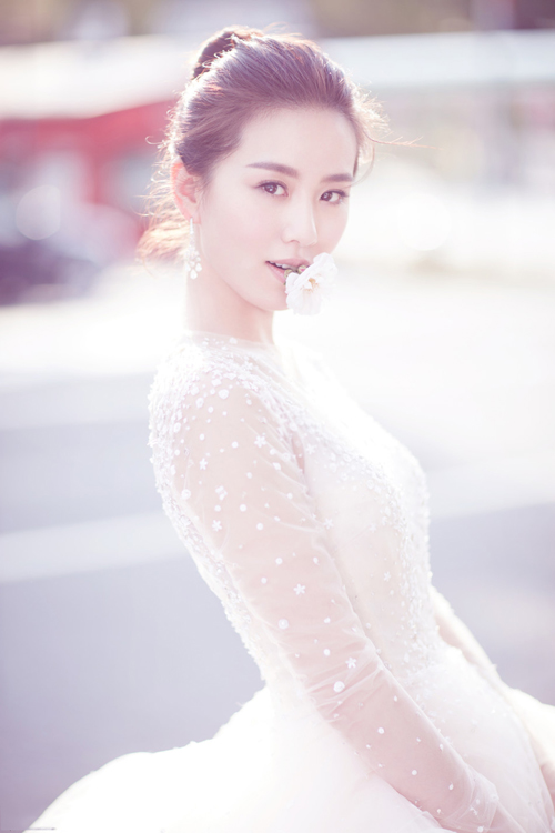 劉詩(shī)詩(shī)吳奇隆結婚照曝光 甜蜜爆棚堪比大片